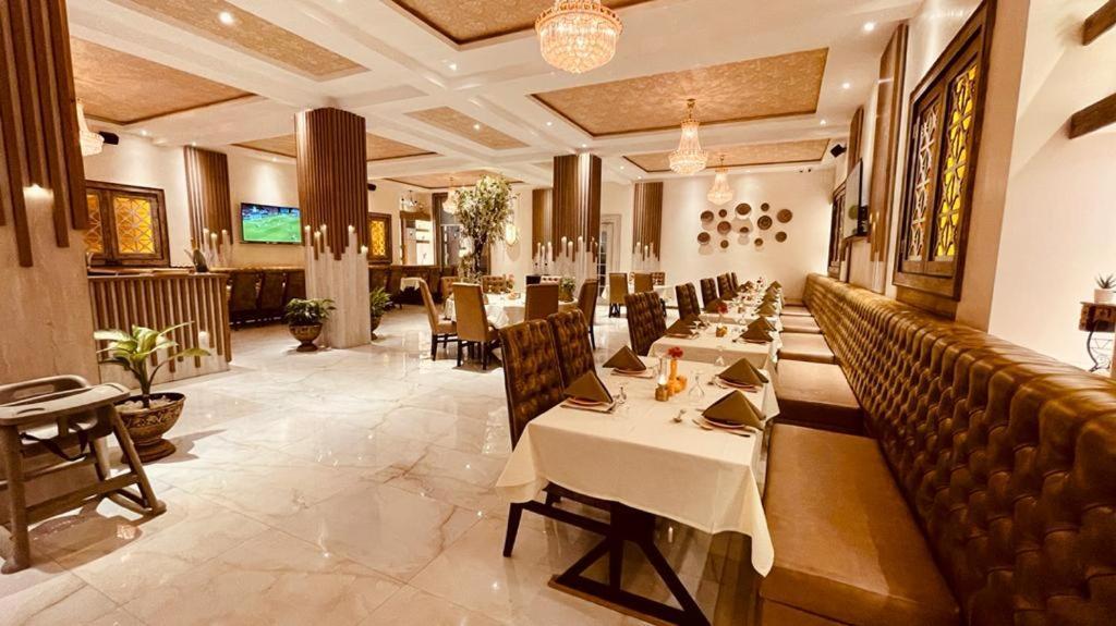 Phoenicia Suites Wupa المظهر الخارجي الصورة