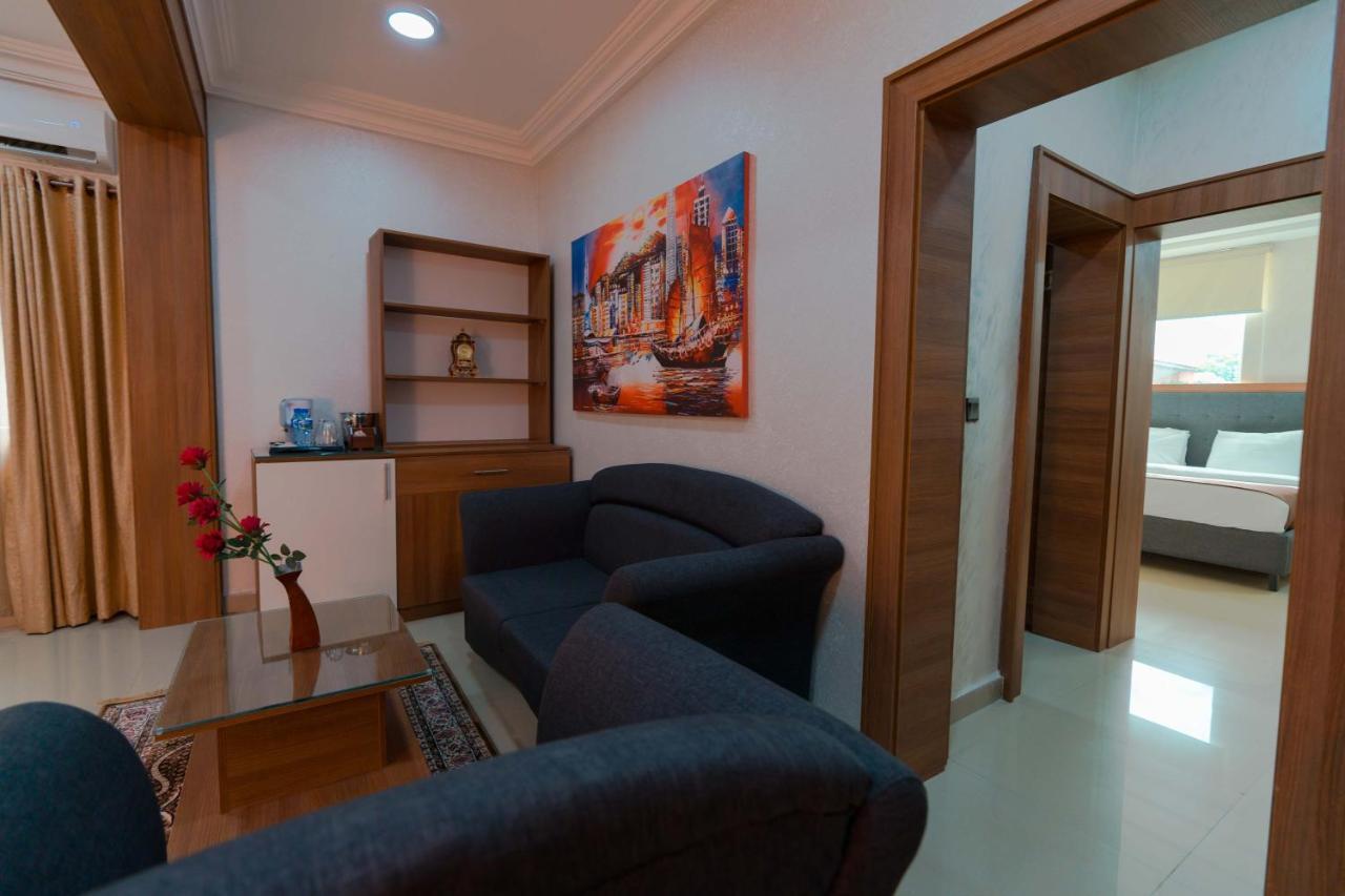 Phoenicia Suites Wupa المظهر الخارجي الصورة